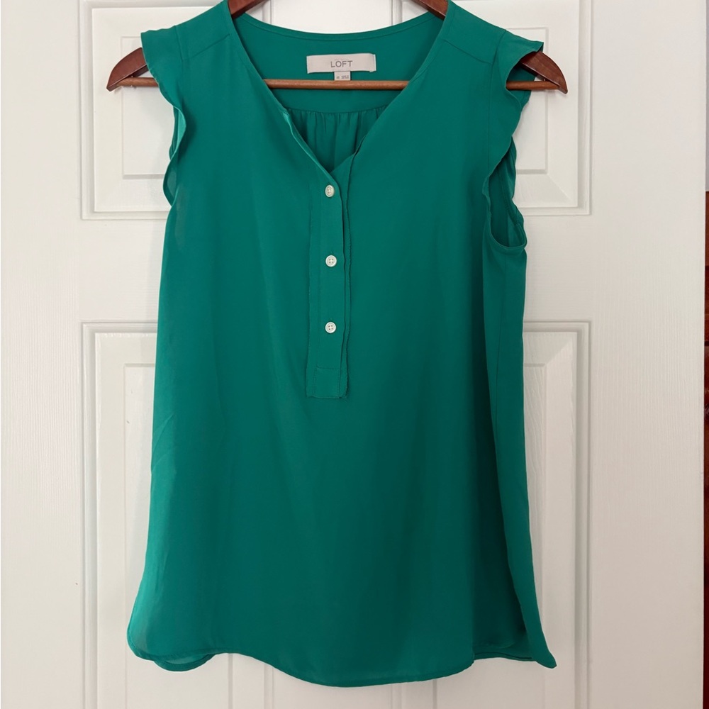 LOFT Green Sleeveless Blouse